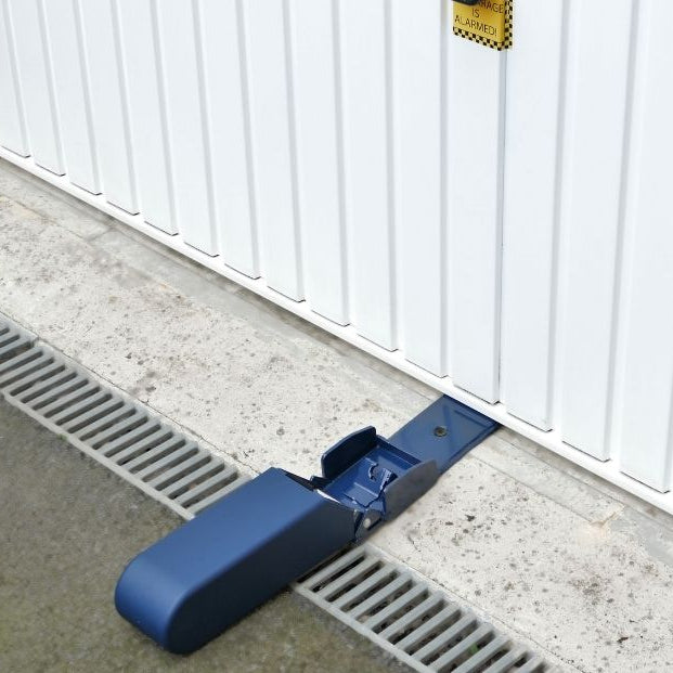 Squire Garage Defender 5