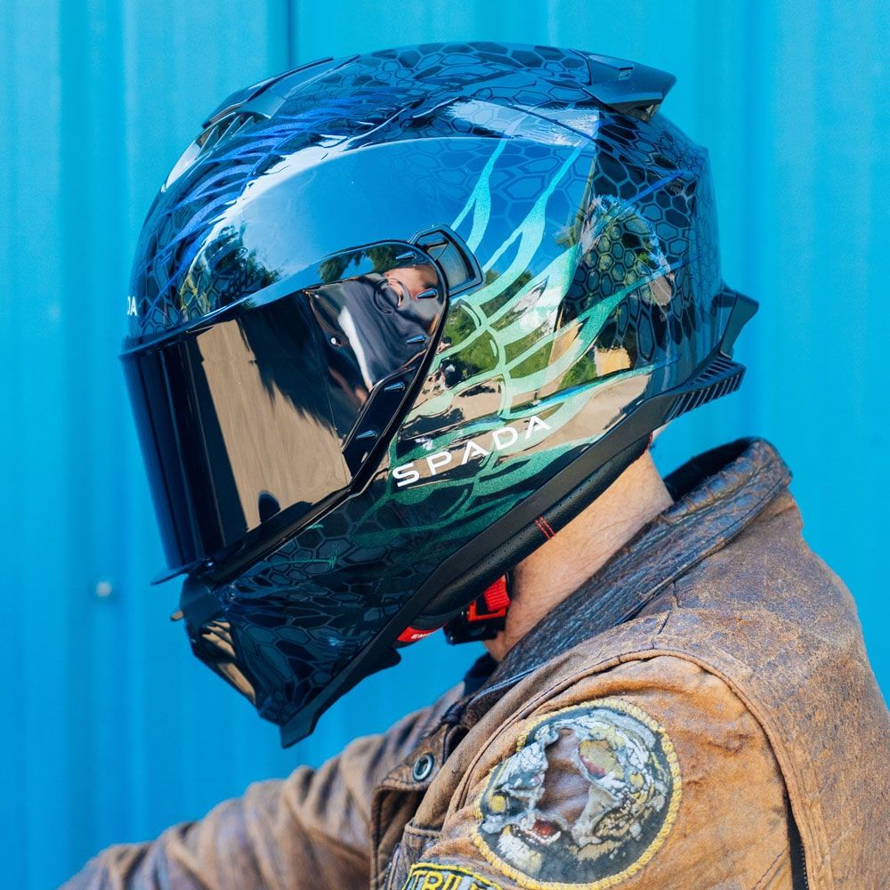 Spada SP18 Chameleon Dark Helmet